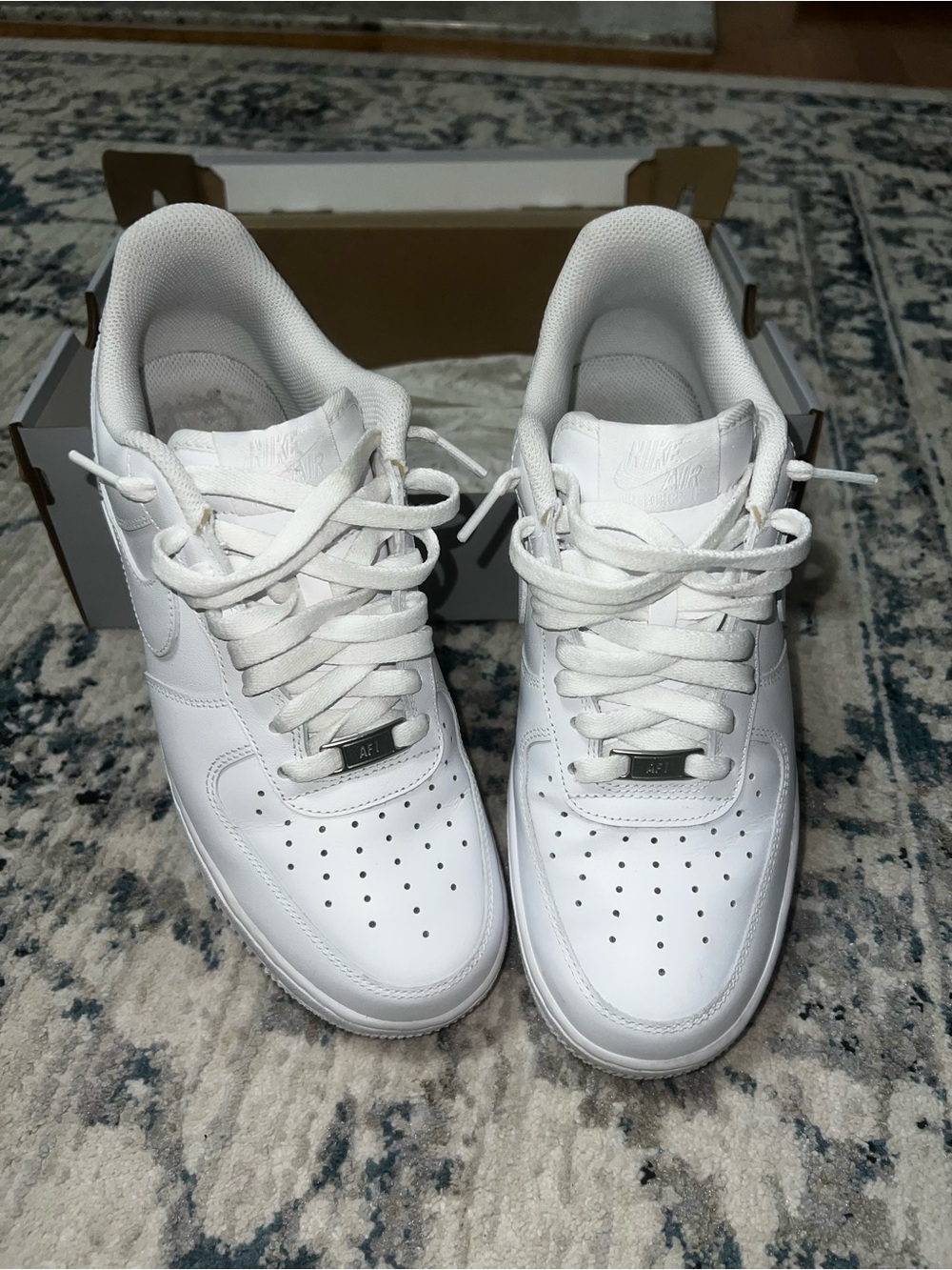 Nike Air Force 1 ’07 Triple White Sneakers Size 8.5 Men’s